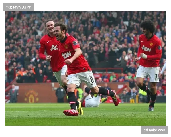 “英超官方数据：曼城对阵维拉一役，罗德里完成全场最高的12次攻防转换拦截”